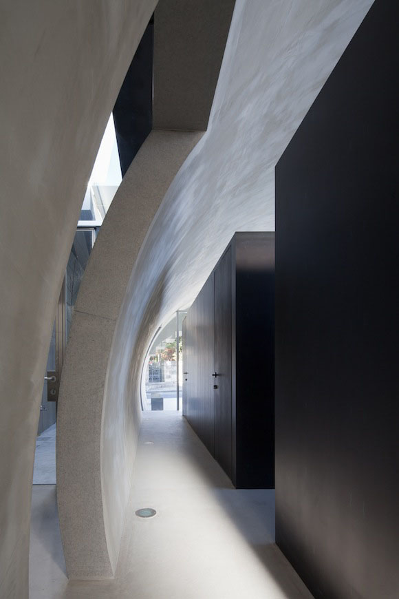 Casa túnel de Makiko Tsukada Architects