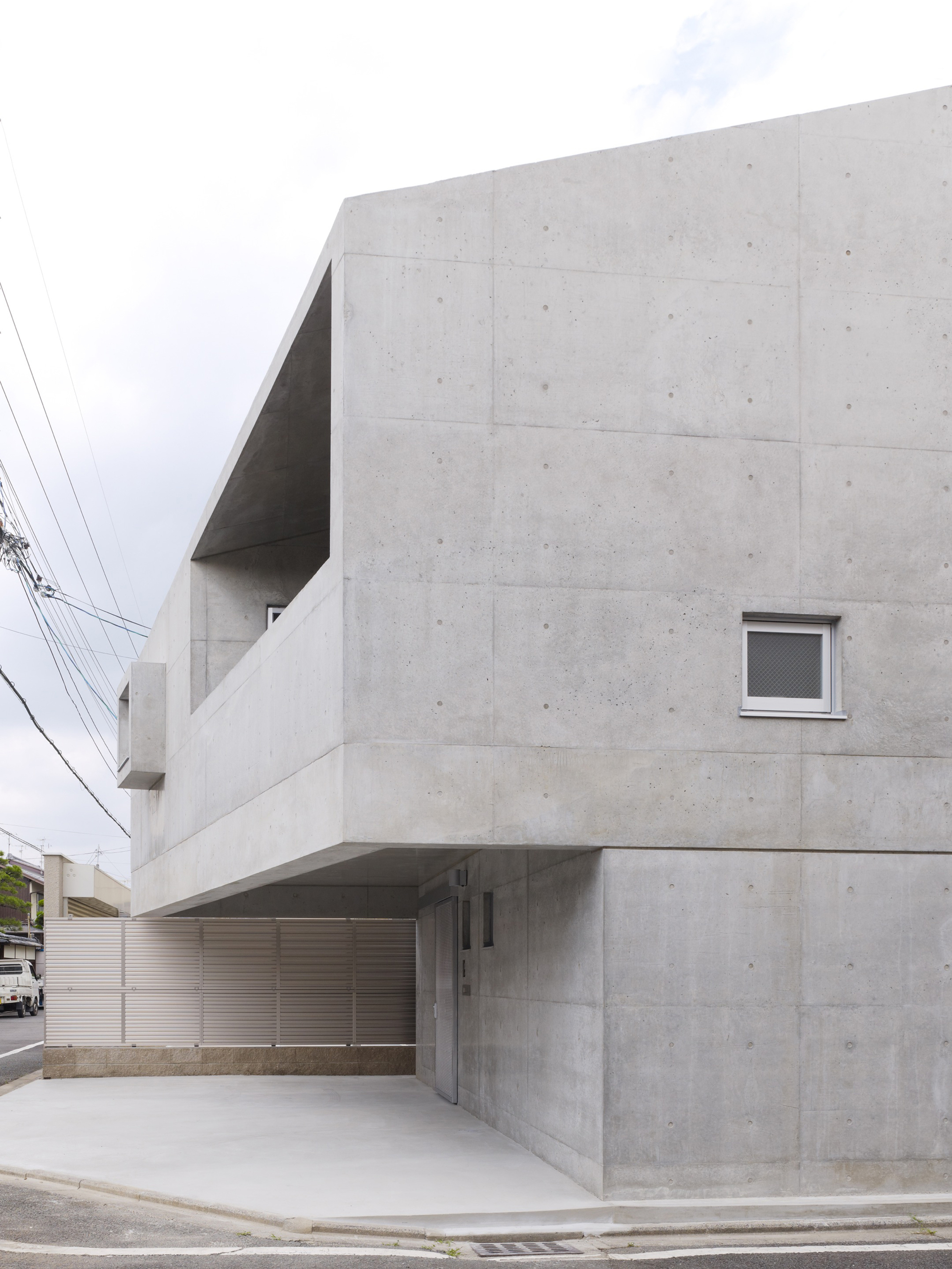 Casa en Kitaoji de Torafu Architects